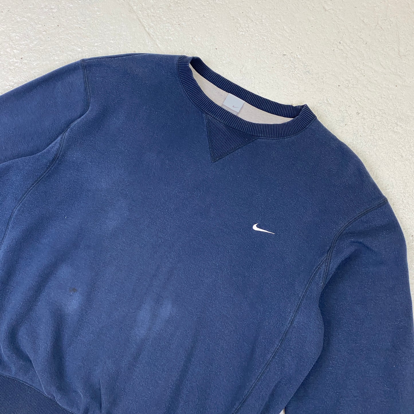 Nike heavyweight embroidered sweater (L)