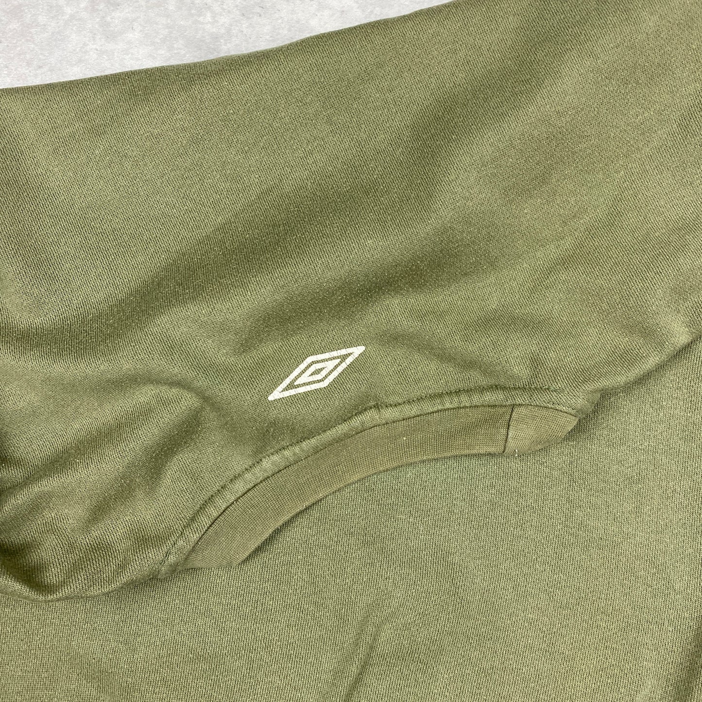 Umbro sweater (L)