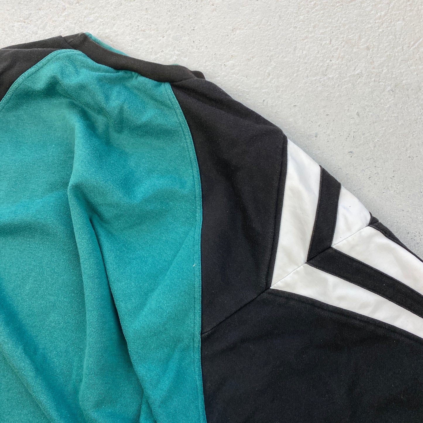 Adidas RARE heavyweight sweater (L-XL)