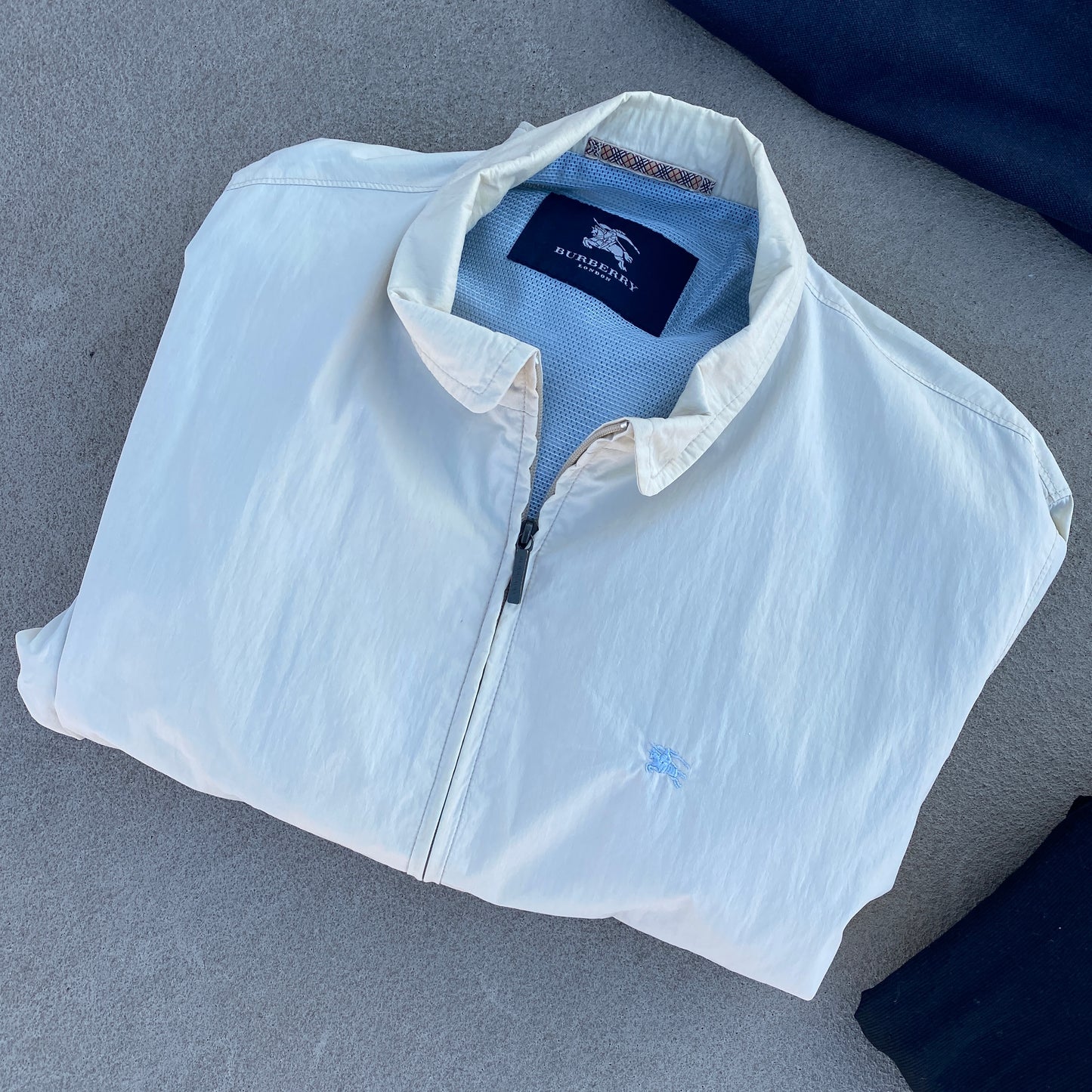 Burberry harrington jacket (M-L)