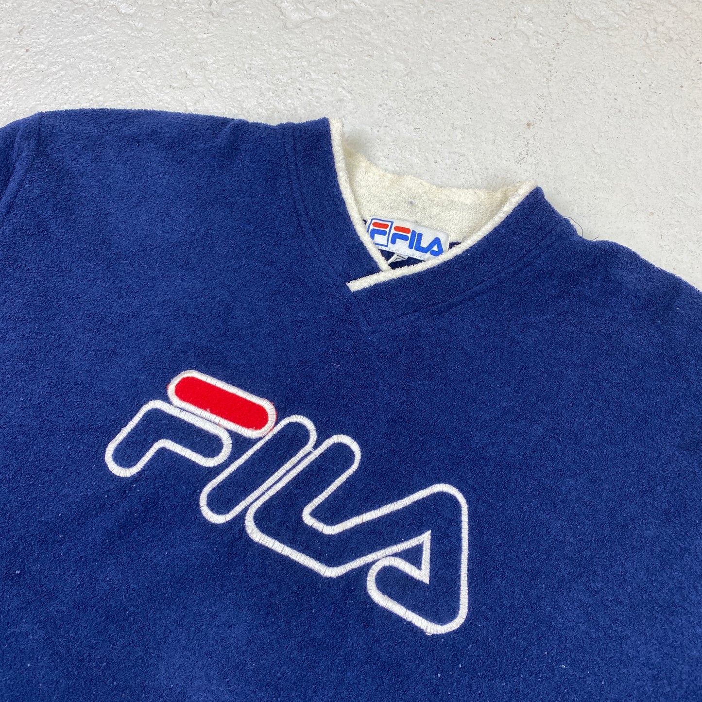 Fila embroidered v-neck fleece sweater (L)