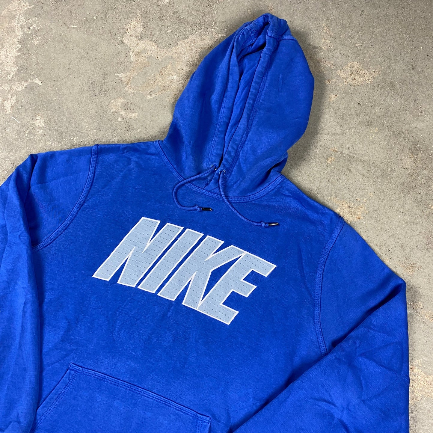 Nike embroidered hoodie (S-M)