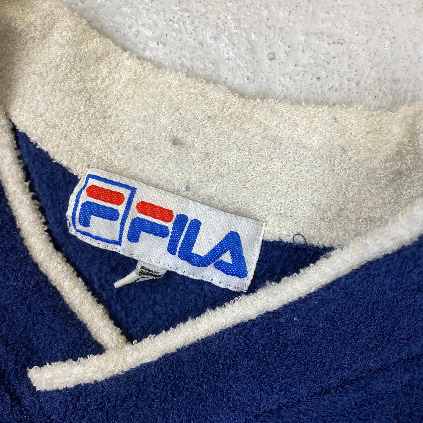 Fila embroidered v-neck fleece sweater (L)