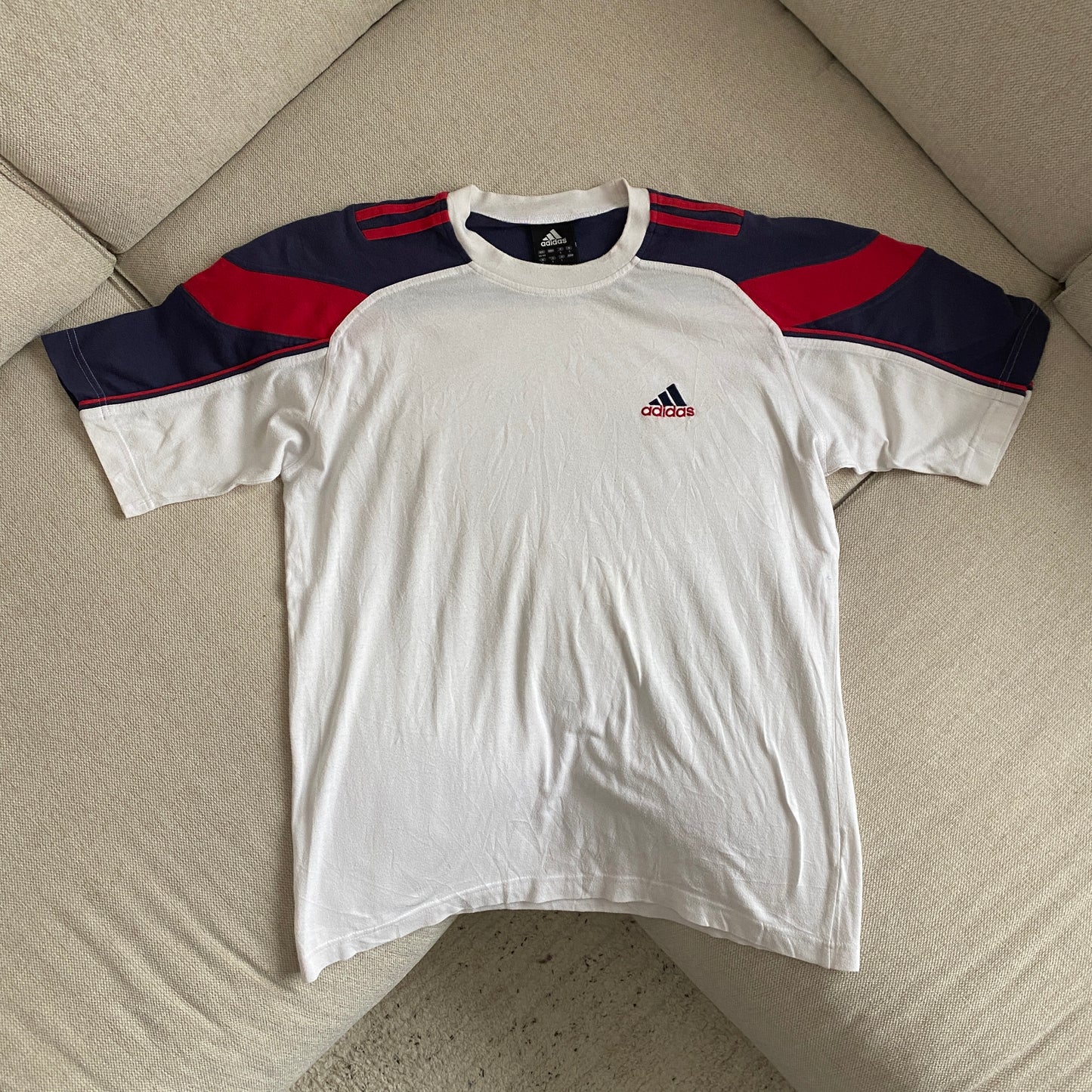 Adidas tee (M)
