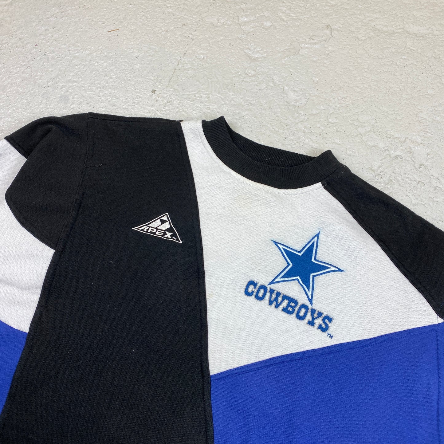 Cowboys RARE heavyweight sweater (S-M)