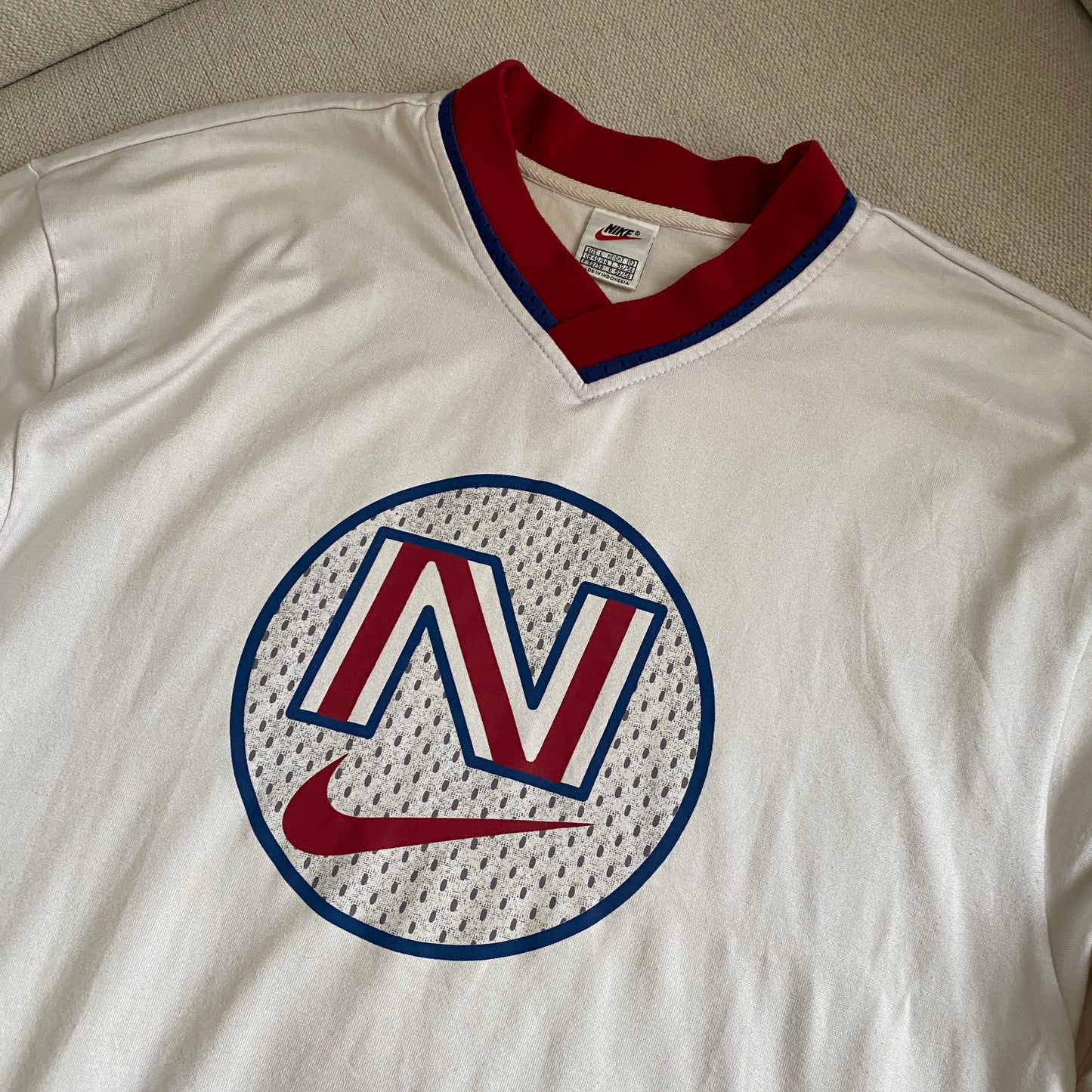 Nike RARE v-neck heavyweight shirt (L-XL)