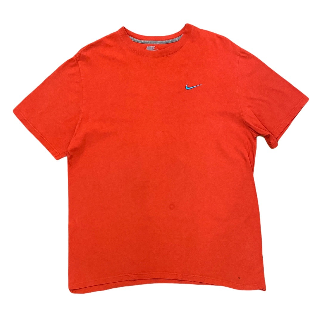 Nike 00s embroidered swoosh t-shirt ( L)