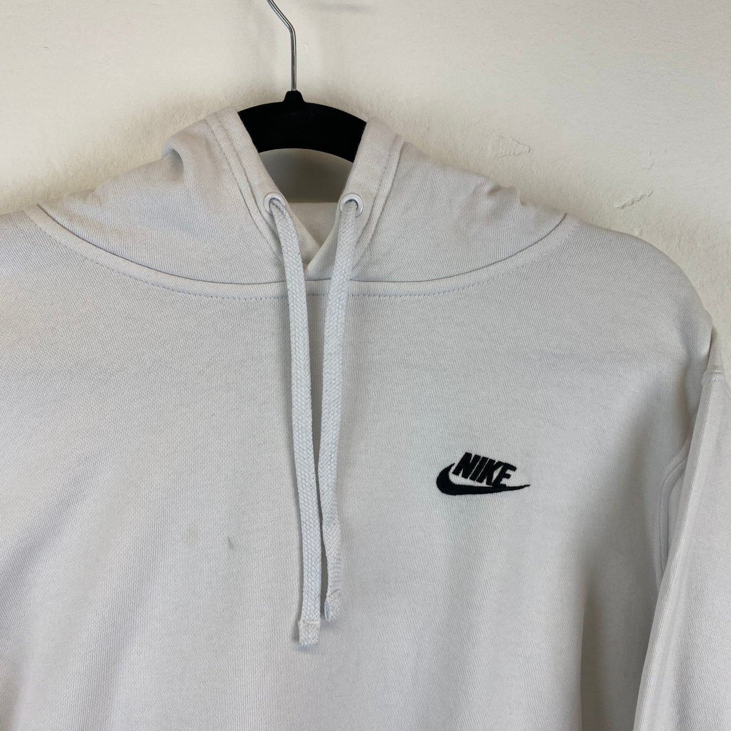 Nike embroidered hoodie (S-M)
