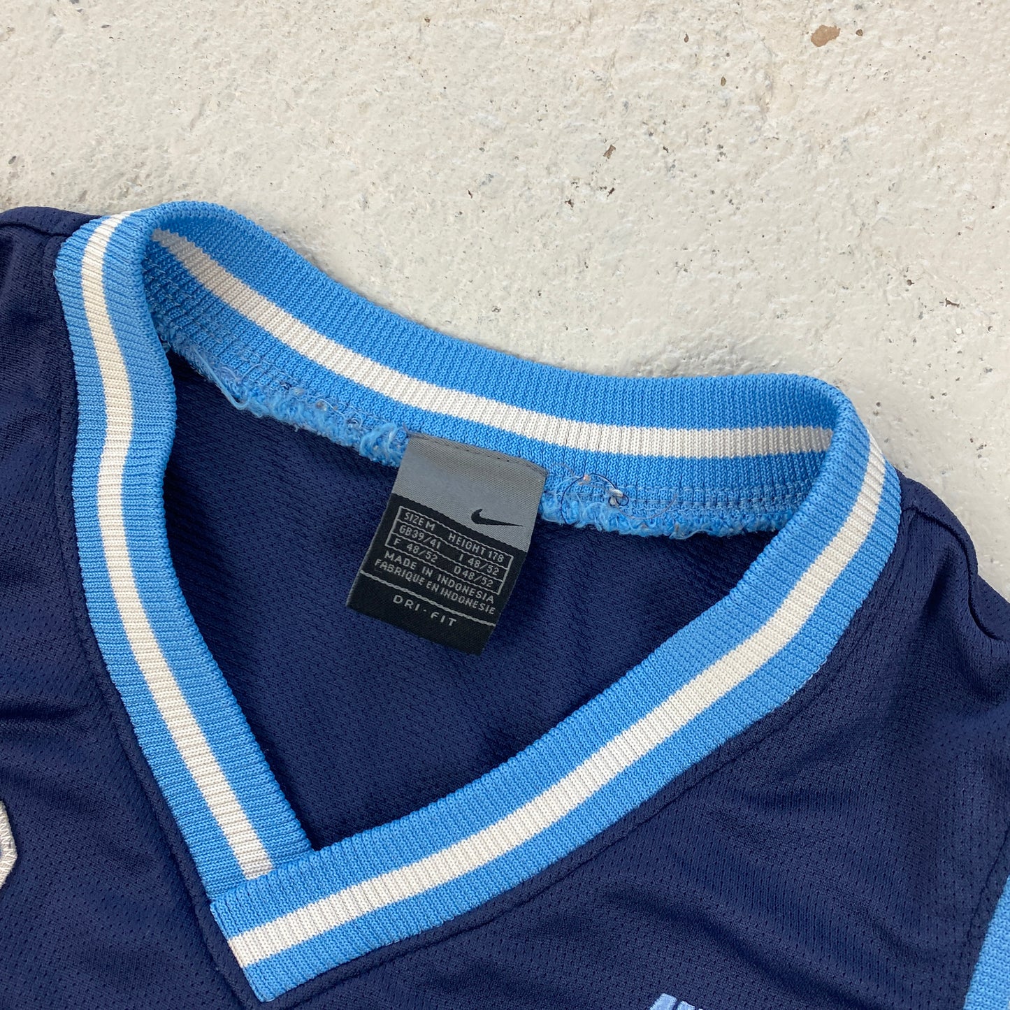 Nike Basketball RARE shirt (M-L)