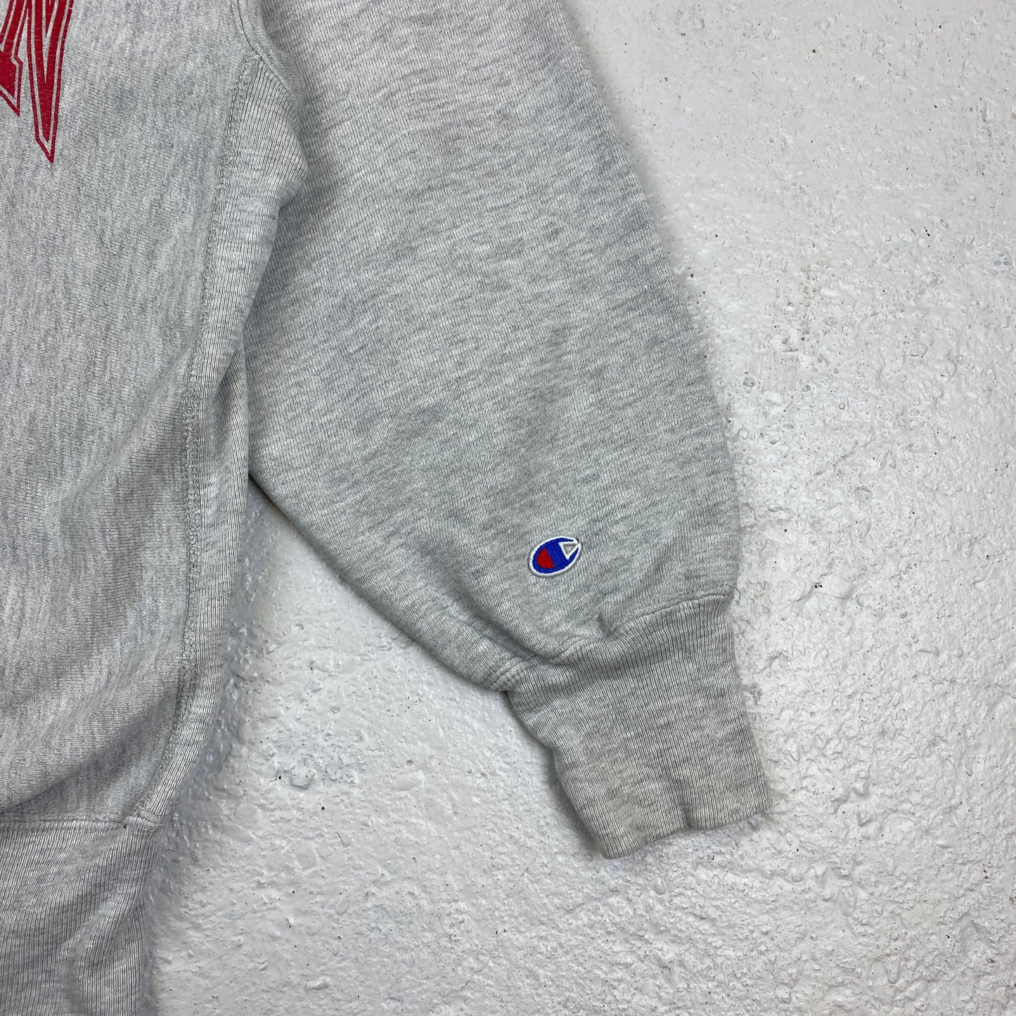 Champion Wisconsin heavyweight sweater (M-L)