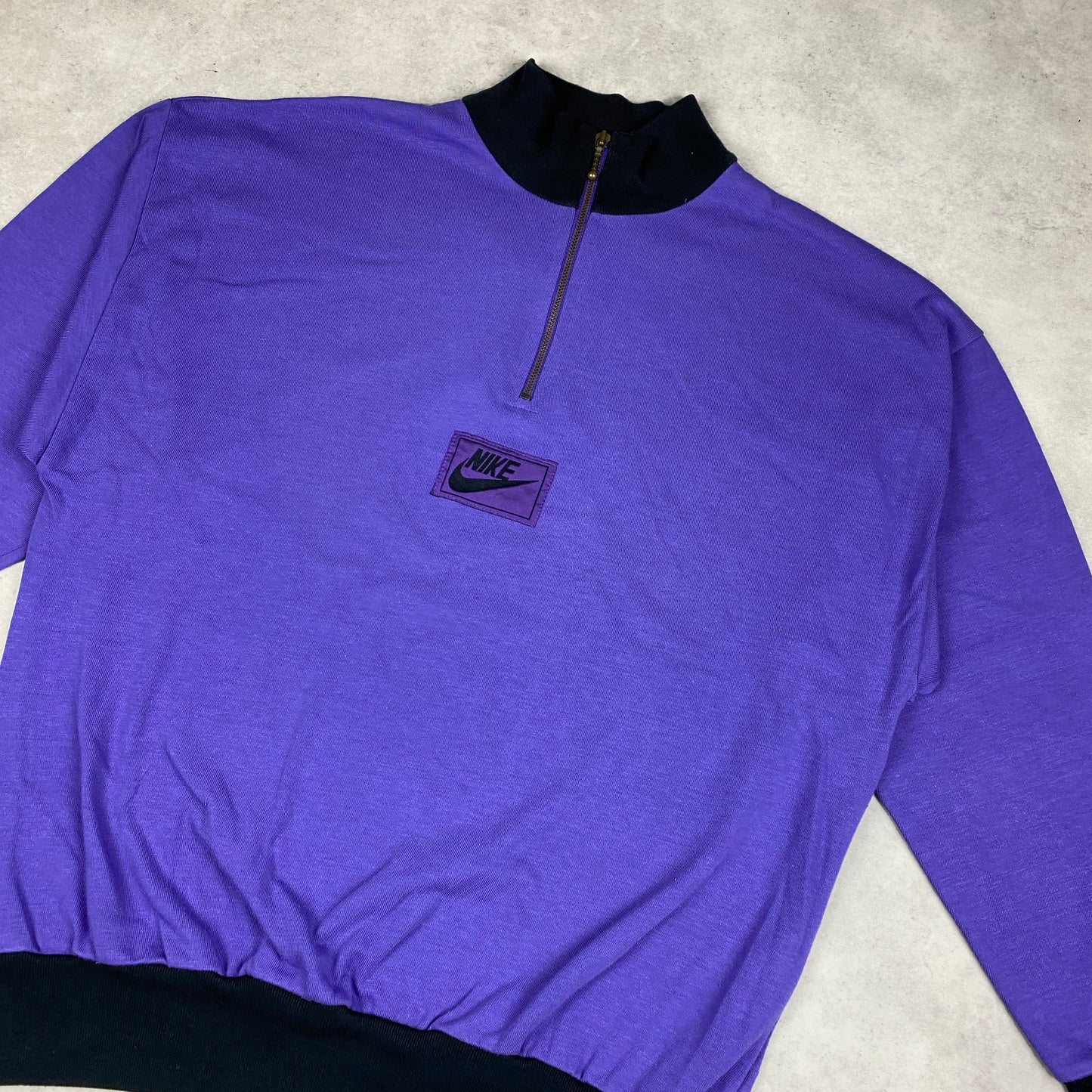 Nike RARE suit (L-XL)
