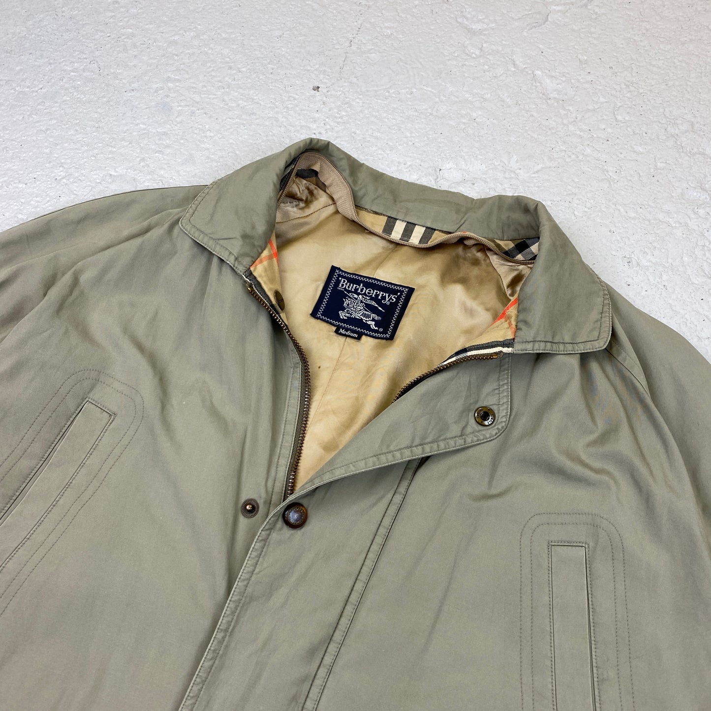 Burberry trenchcoat women (M-L)