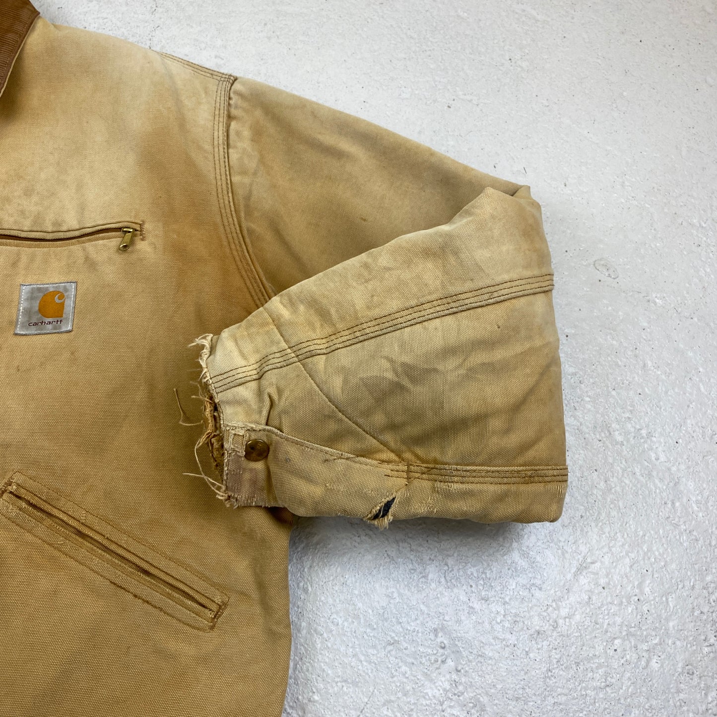 Carhartt RARE distressed detroit jacket (M)