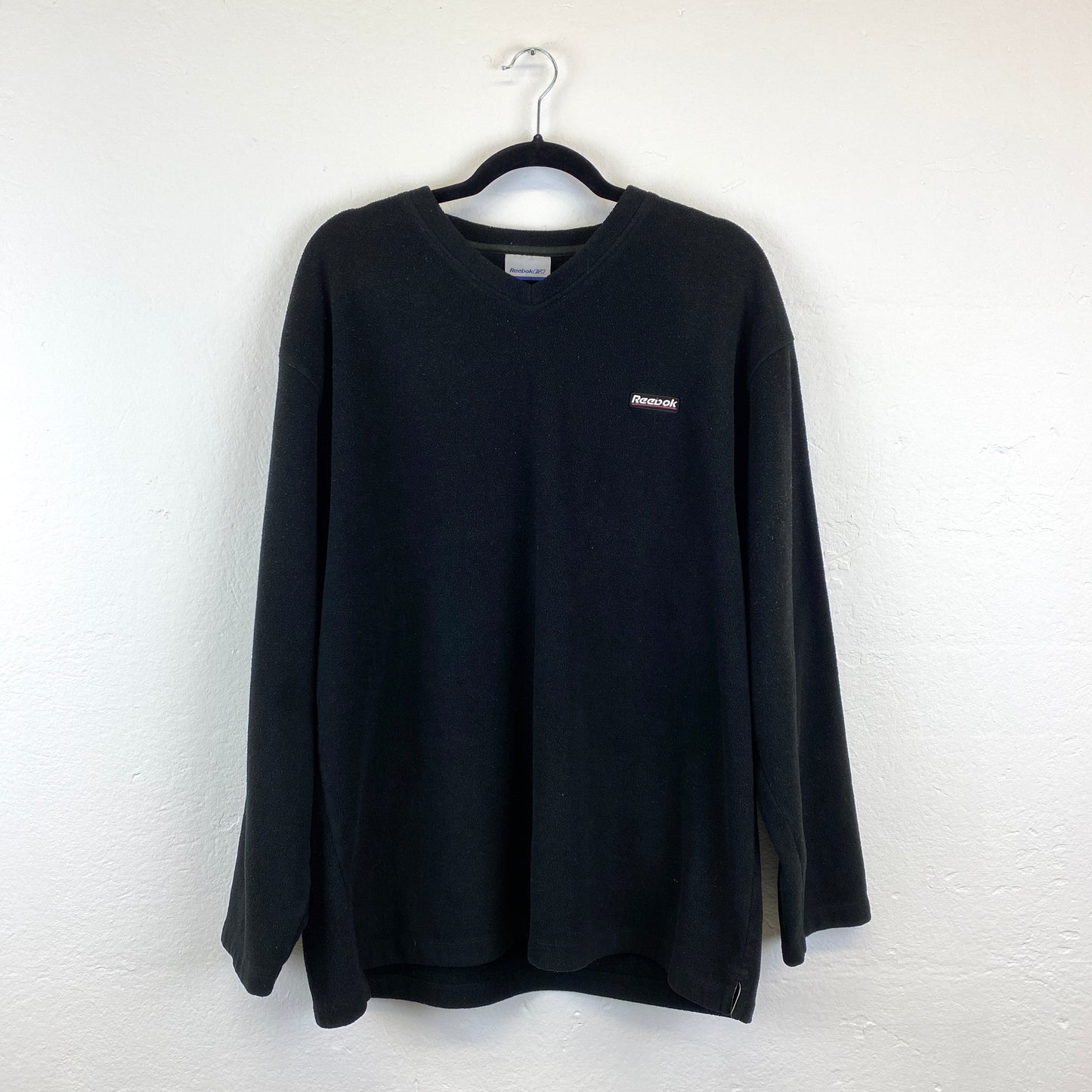 Reebok heavyweight fleece v-neck sweater (L)
