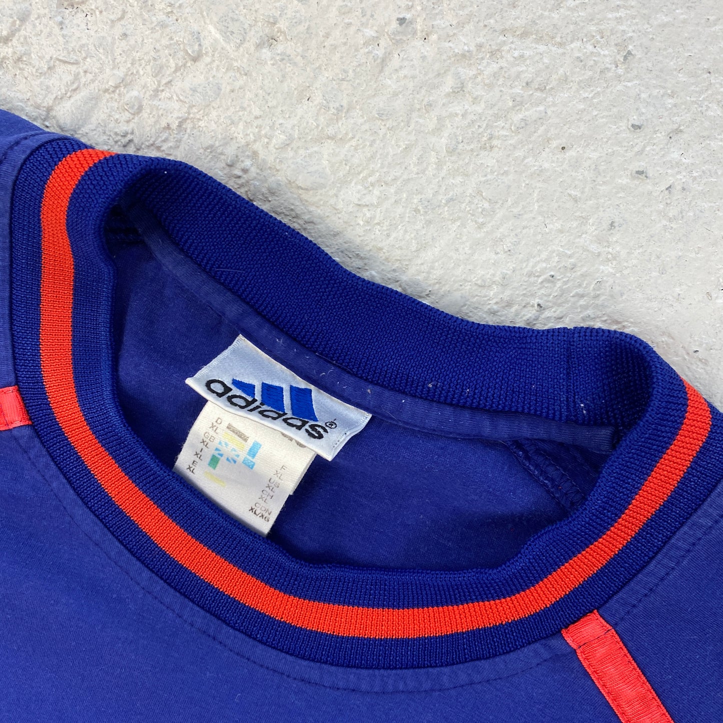 Adidas Basketball RARE heavyweight tee (L)