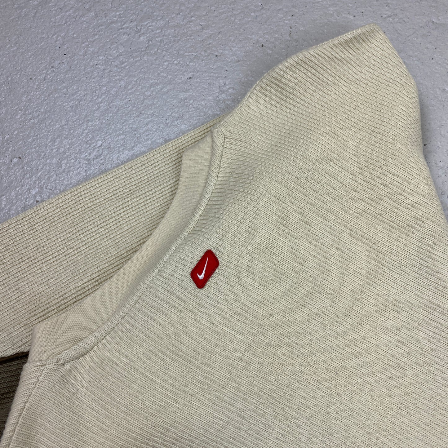 Nike RARE heavyweight v-neck sweater (M-L)