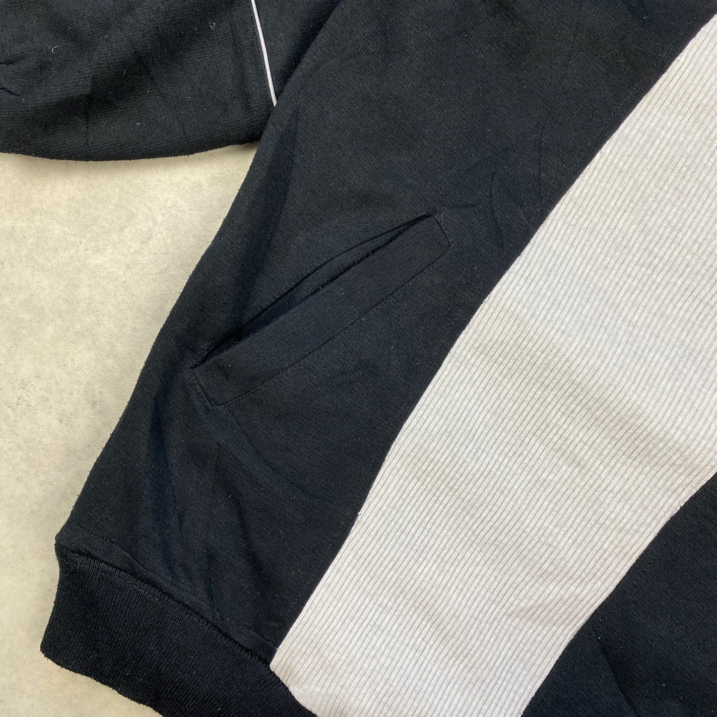 Nike RARE heavyweight sweater (S-M)