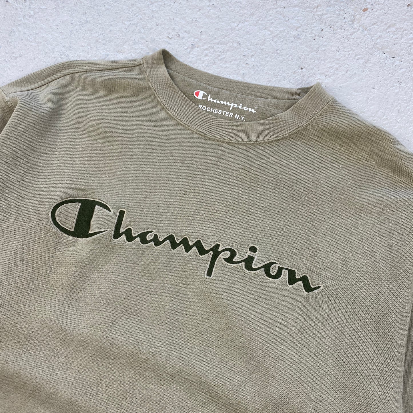 Champion heavyweight sweater (M-L)