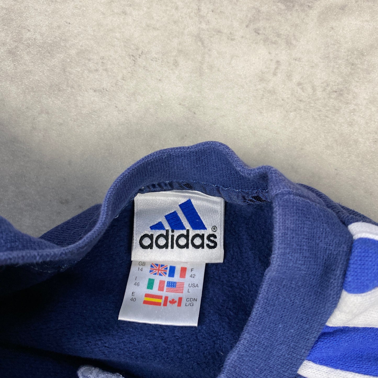 Adidas heavyweight sweater (S-M)