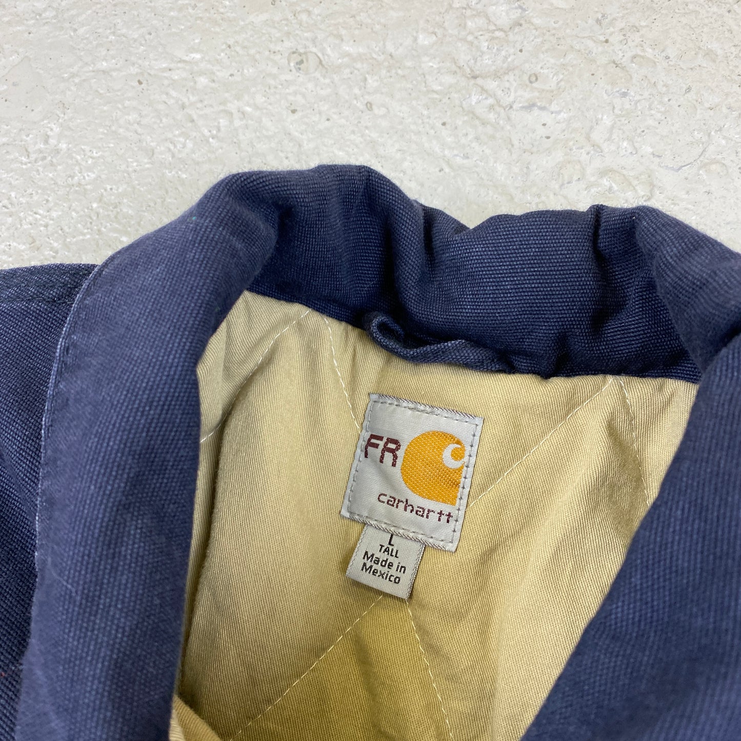 Carhartt distressed detroit jacket (L-XL)