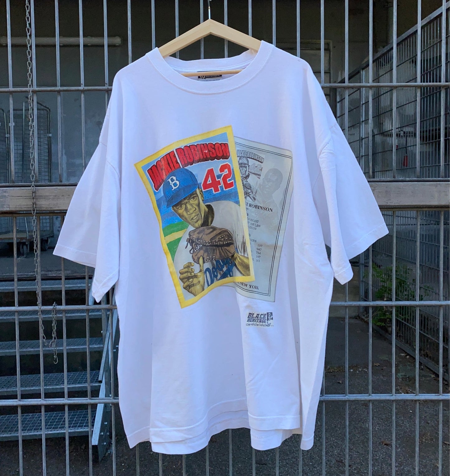 Jackie Robinson RARE heavyweight tee (XL-XXL)
