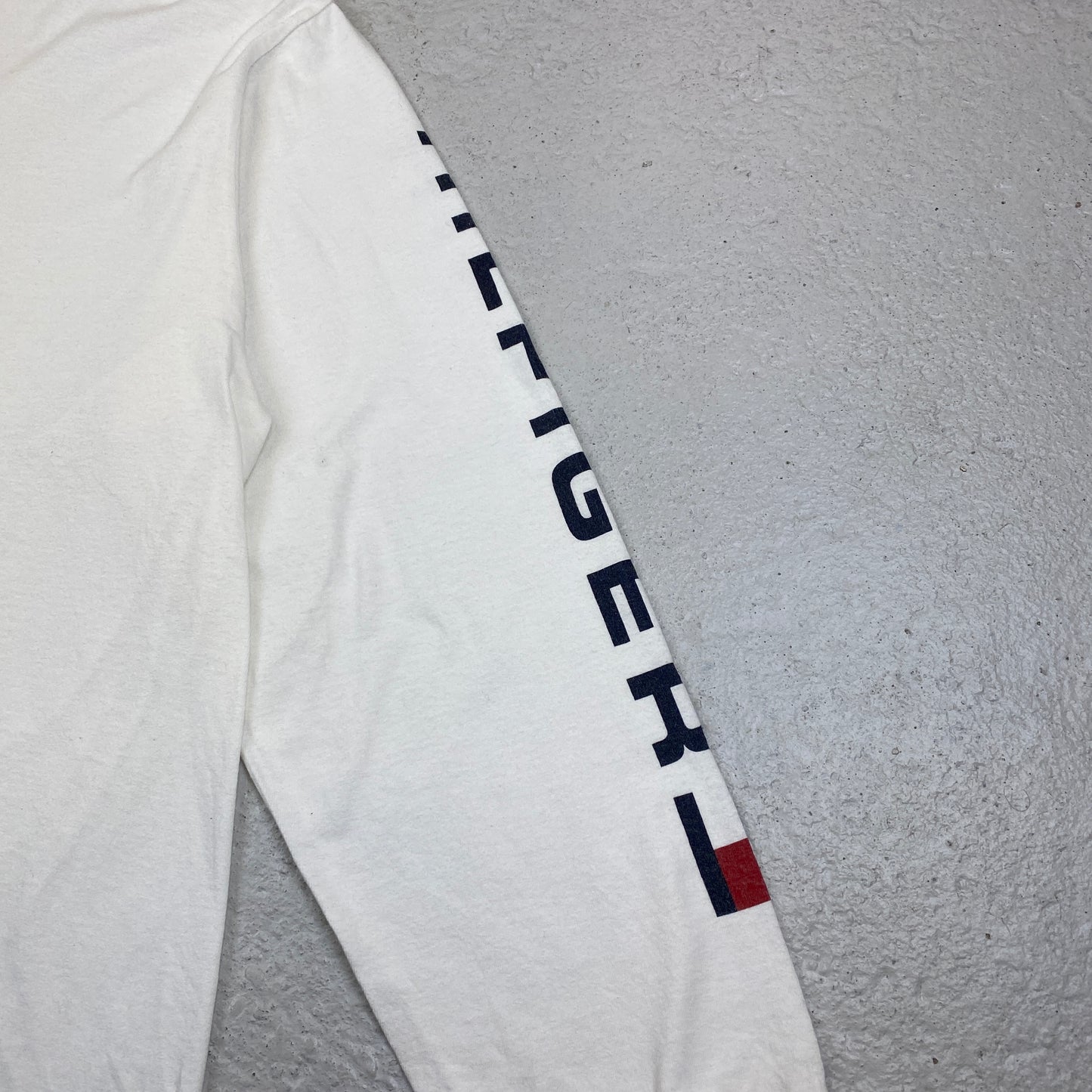 Tommy Hilfiger RARE long sleeve shirt (XL-XXL)