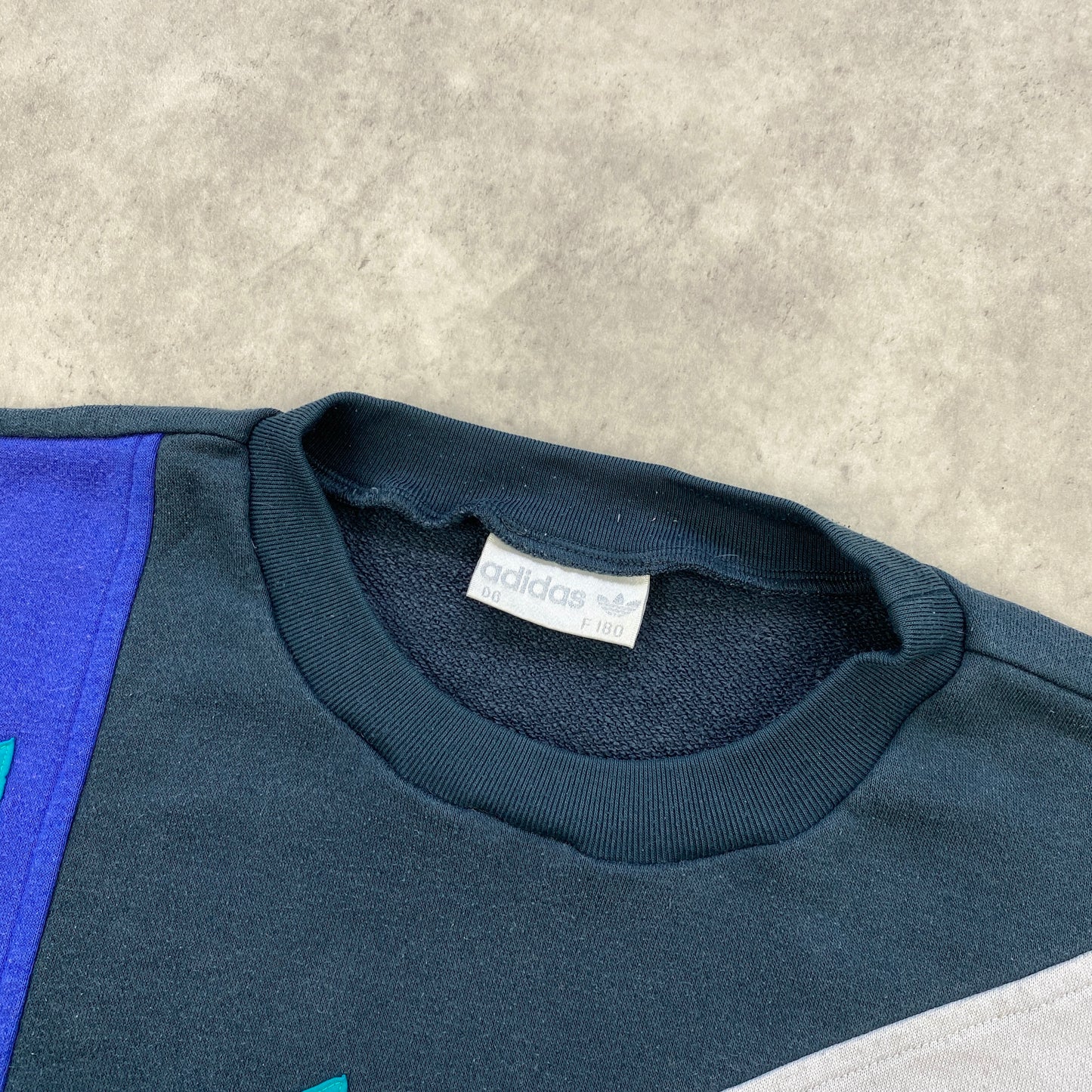 Adidas RARE sweater (S)