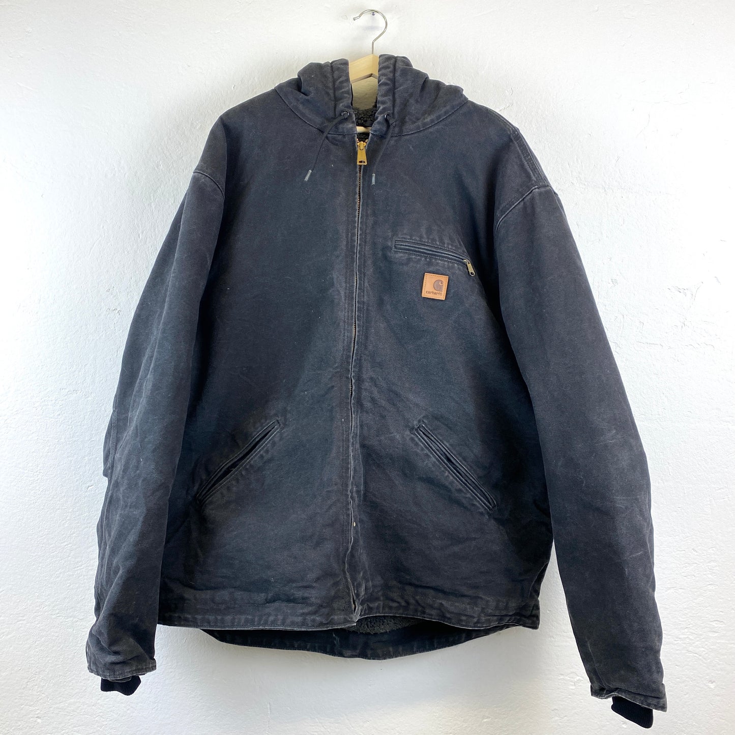 Carhartt distressed washed heavyweight detroit jacket (XL)