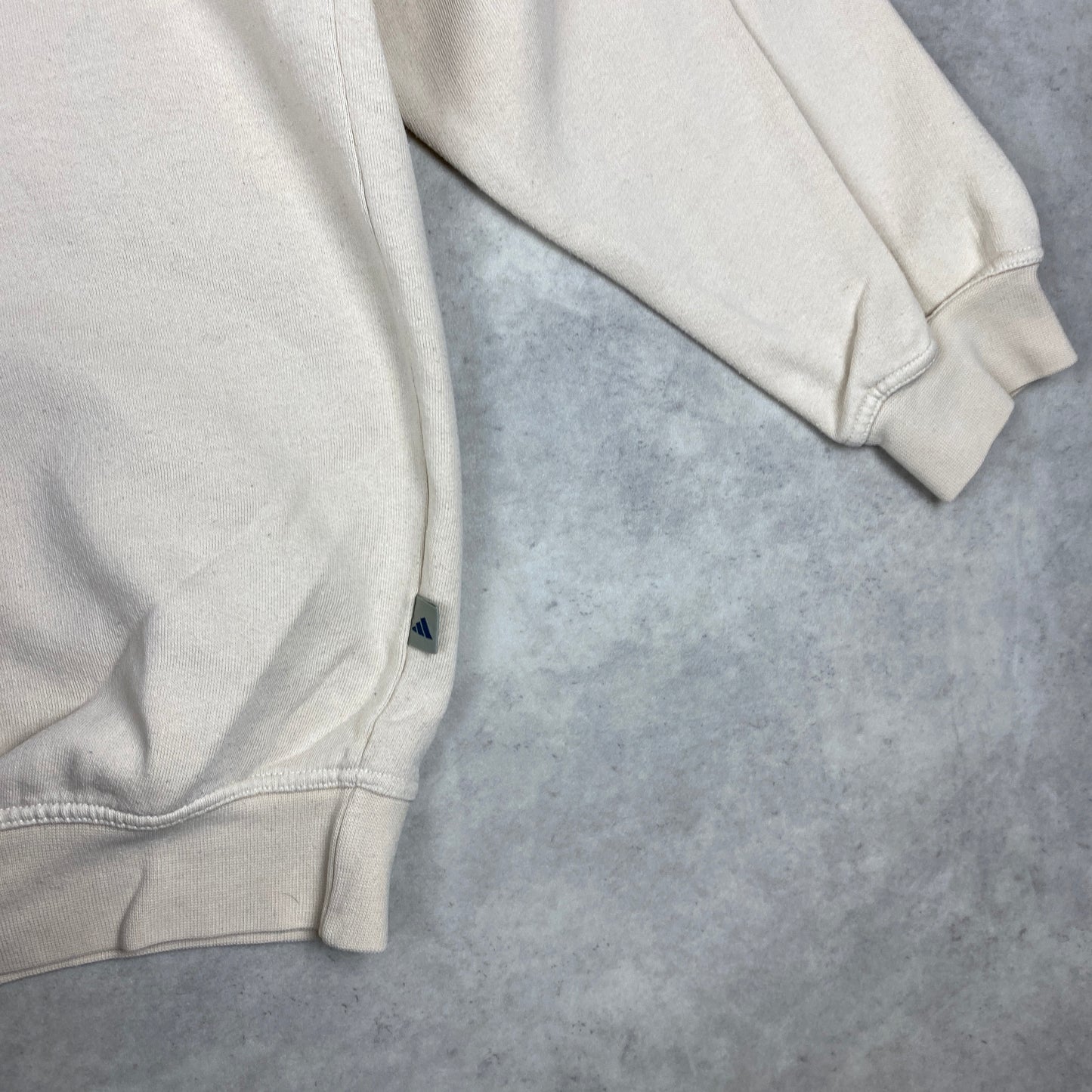Adidas heavyweight sweater (M-L)