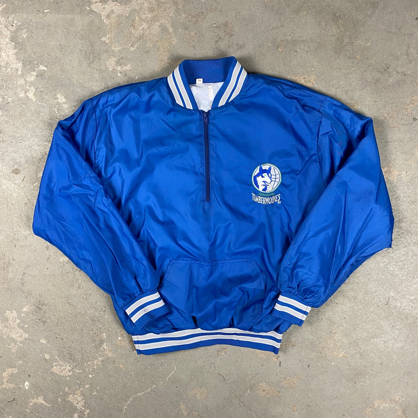 Minnesota Timberwolves 1/4 zip windbreaker (M)