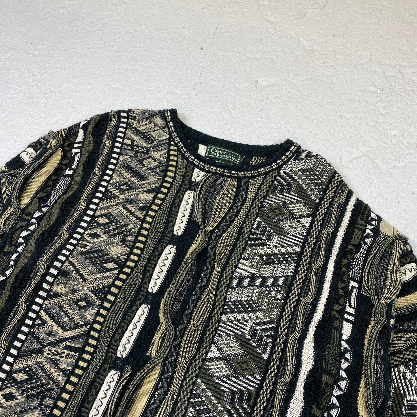 VTG RARE heavyweight knit sweater (L)