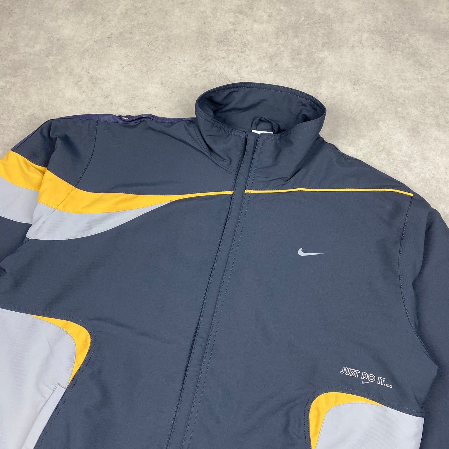 Nike RARE track jacket (M)