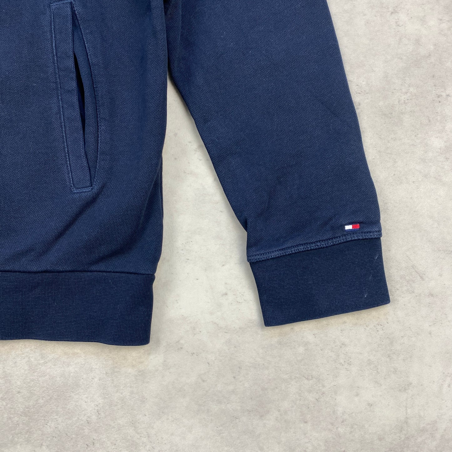 Tommy Hilfiger zip sweater (M-L)