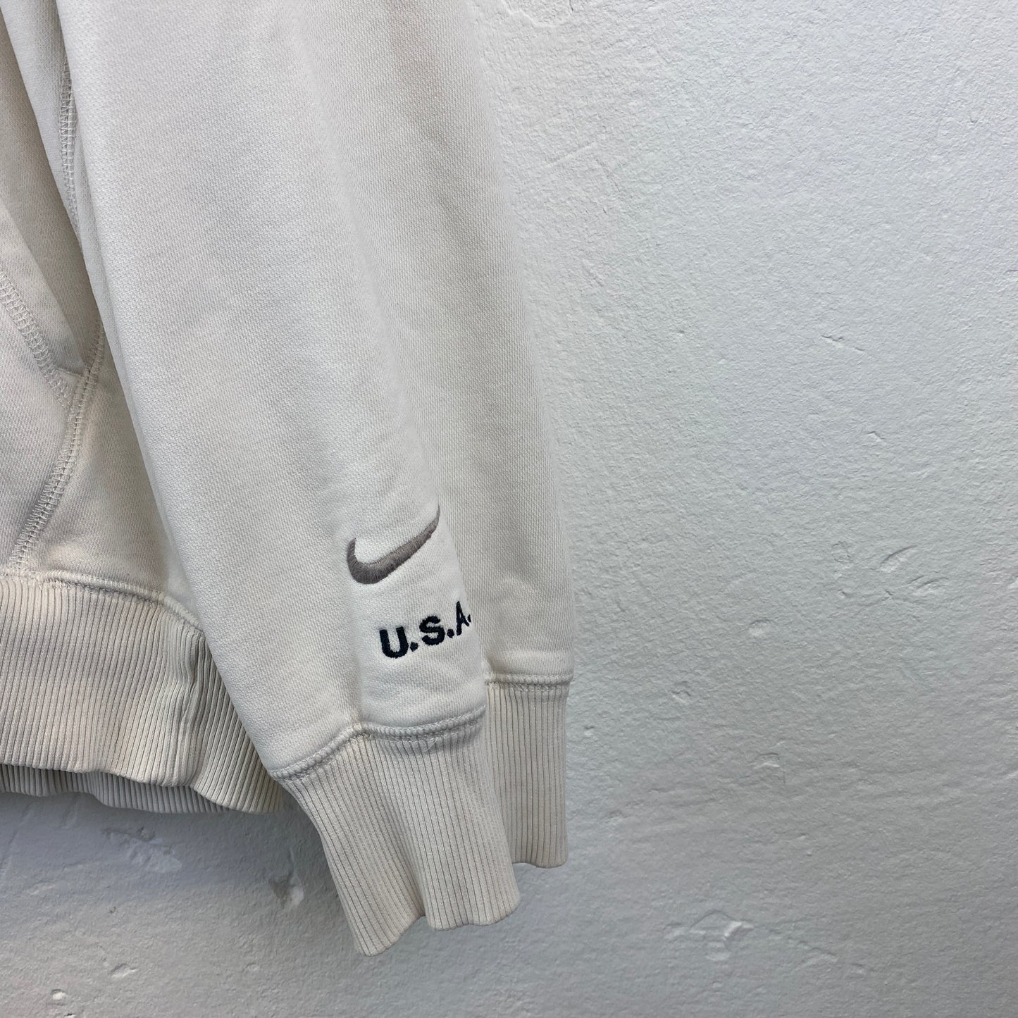Nike RARE Sportswear heavyweight embroidered hoodie (M-L)
