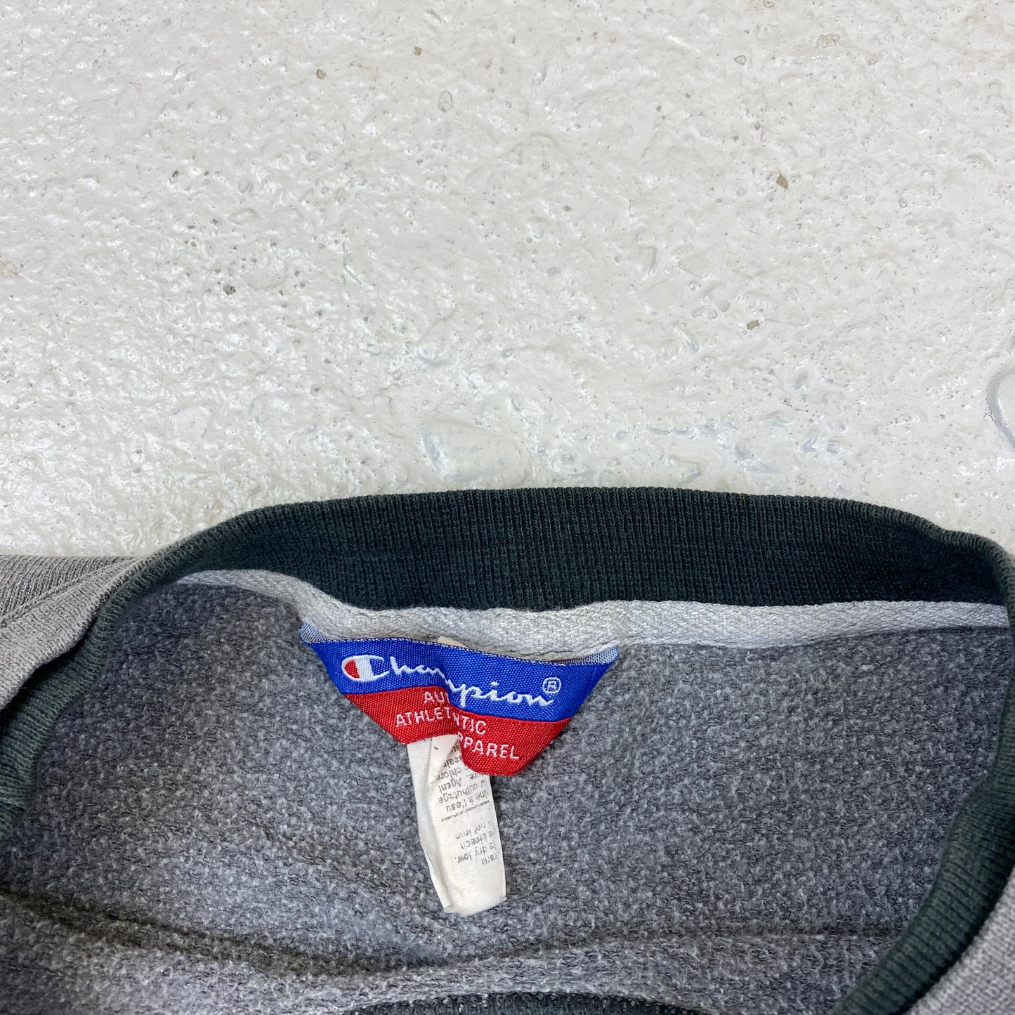 Champion washed heavyweight sweater (XL)