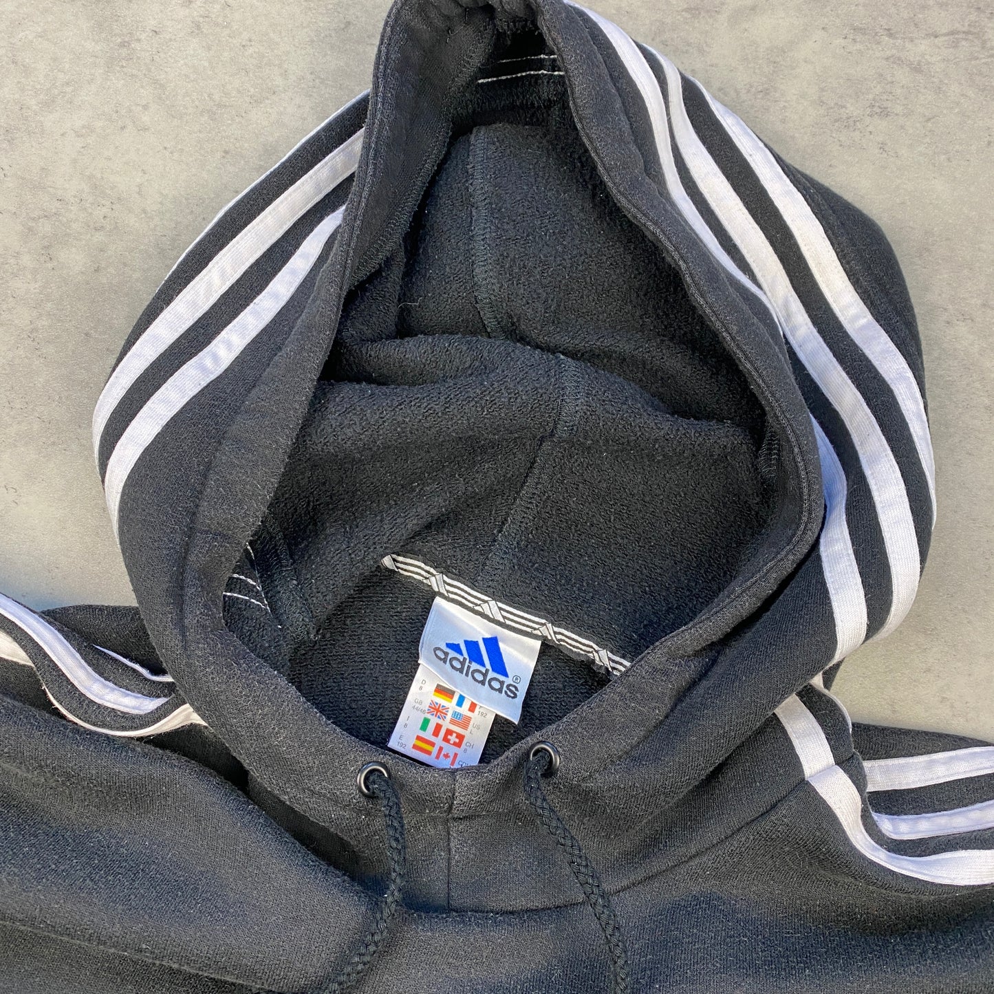 Adidas heavyweight hoodie (L)