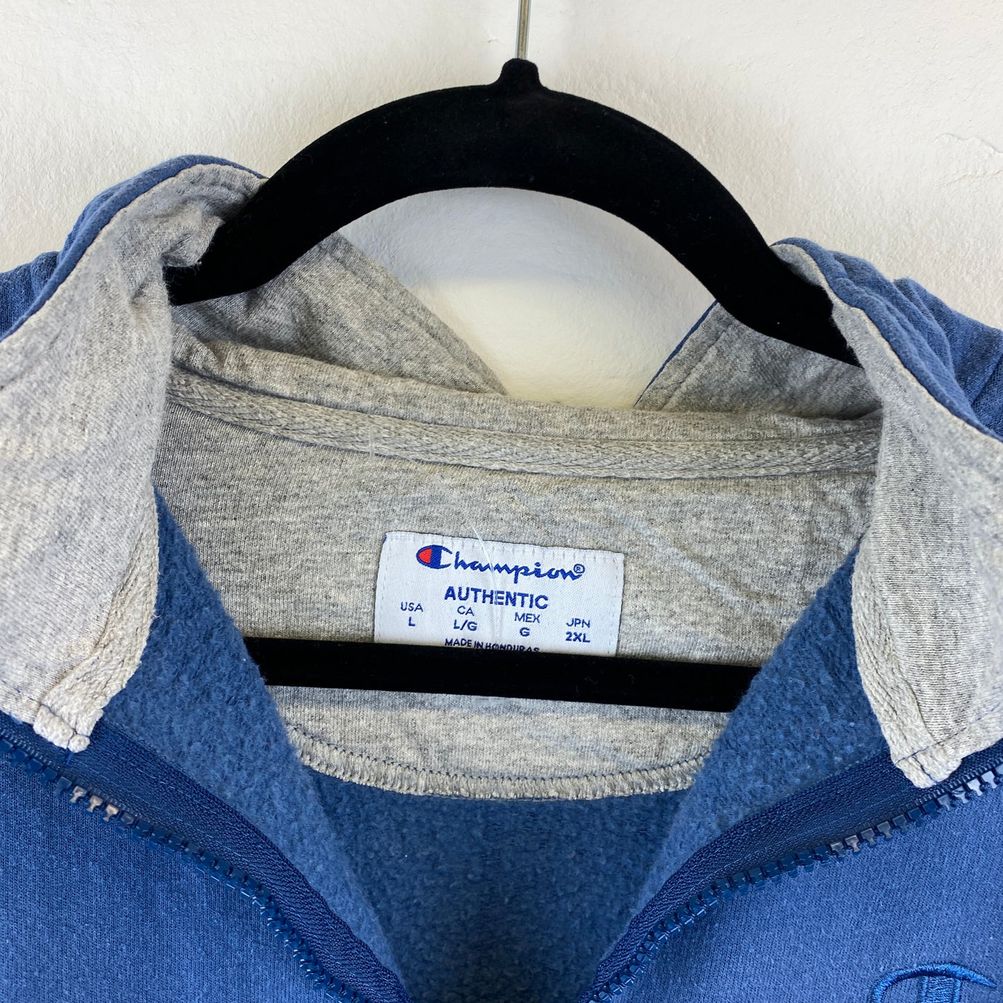 Champion embroidered 1/4 zip sweater (L)