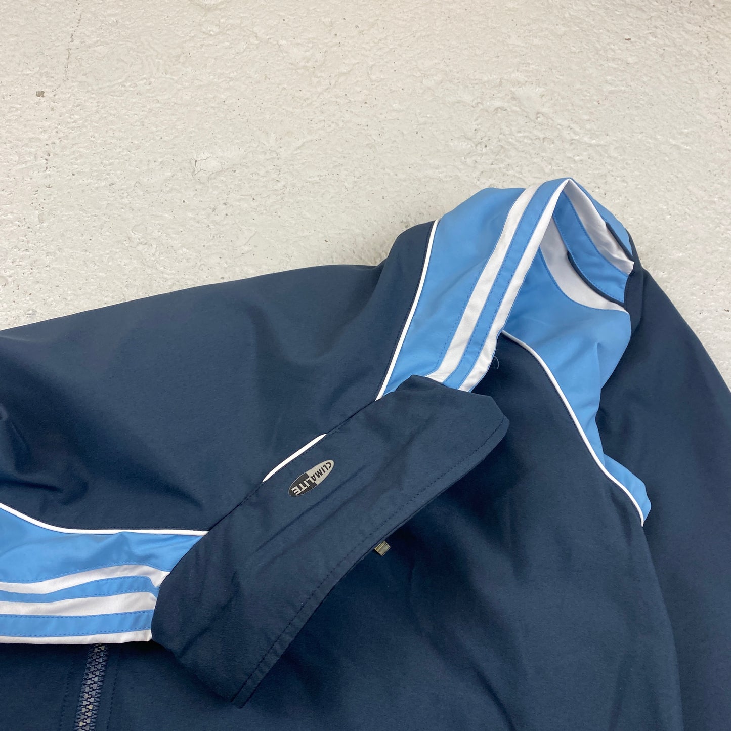 Adidas track jacket (L-XL)