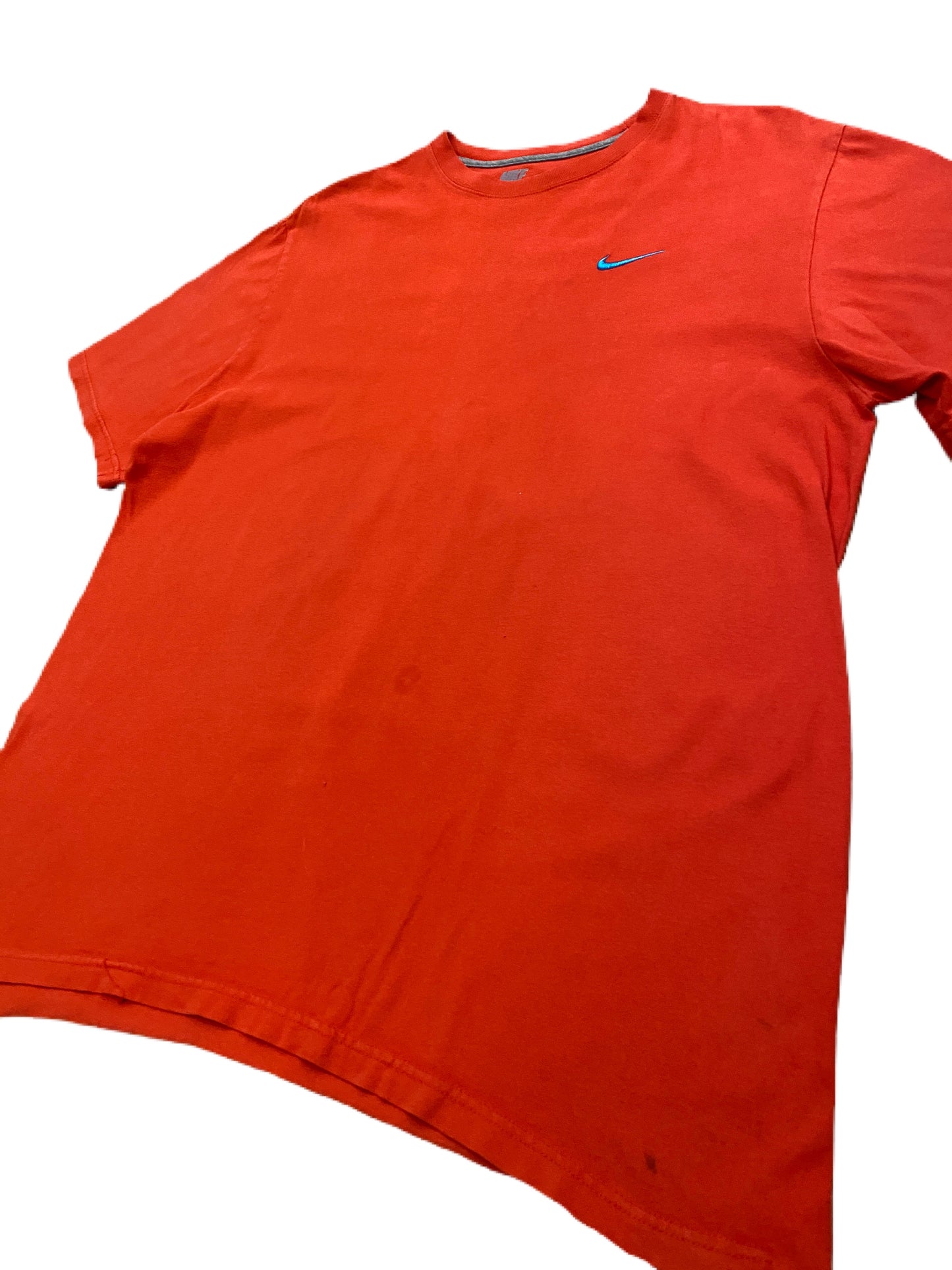 Nike 00s embroidered swoosh t-shirt ( L)
