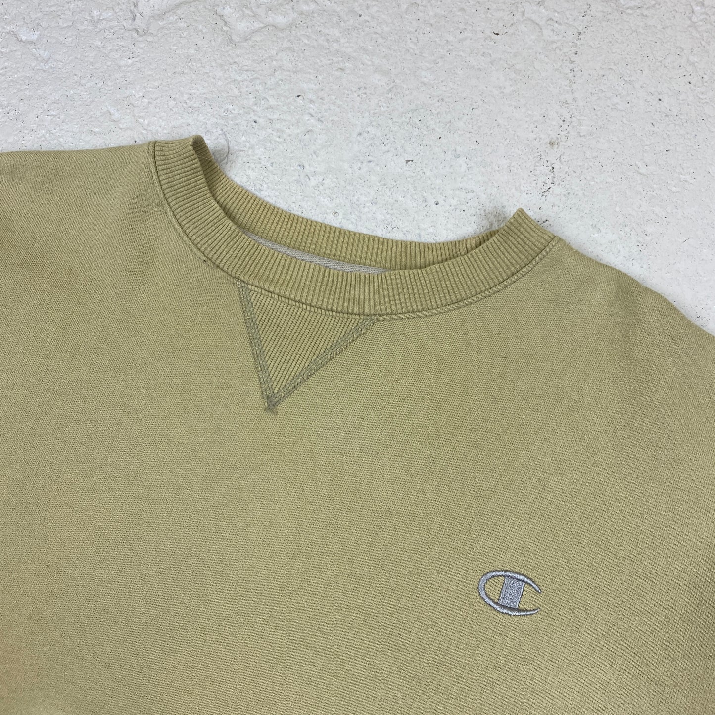 Champion heavyweight embroidered sweater (XL)