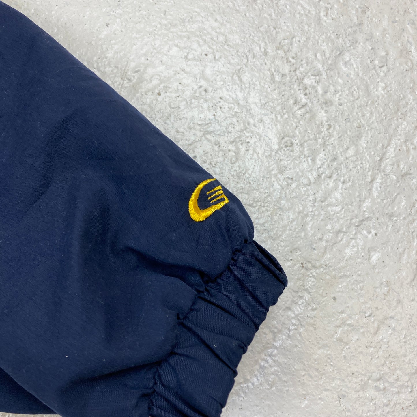 Sabres Buffalo RARE embroidered windbreaker (M-L)