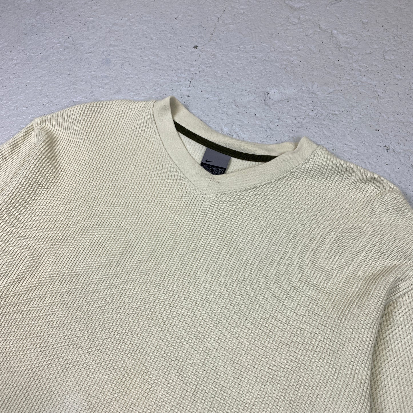 Nike RARE heavyweight v-neck sweater (M-L)