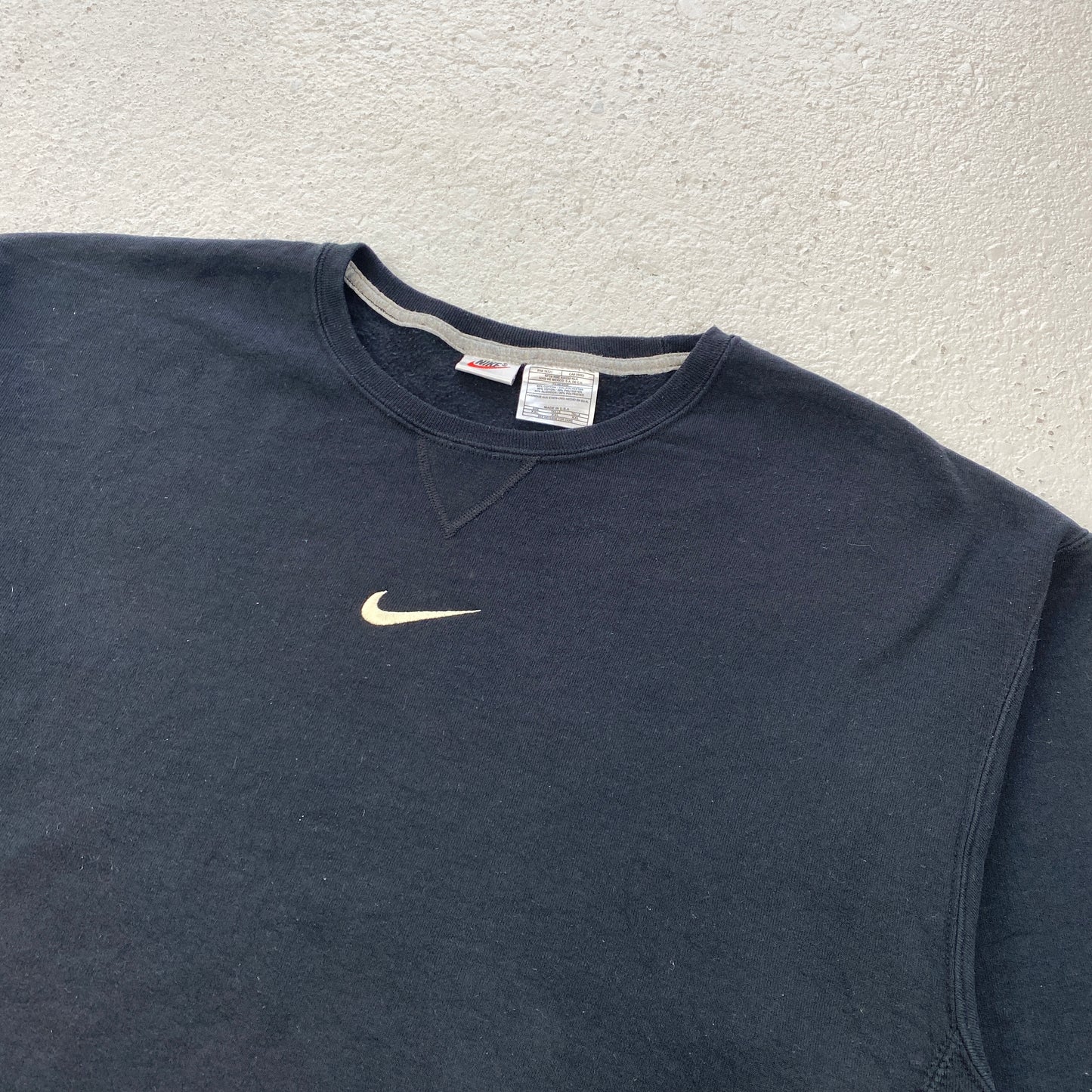 Nike RARE center swoosh sweater (XL)