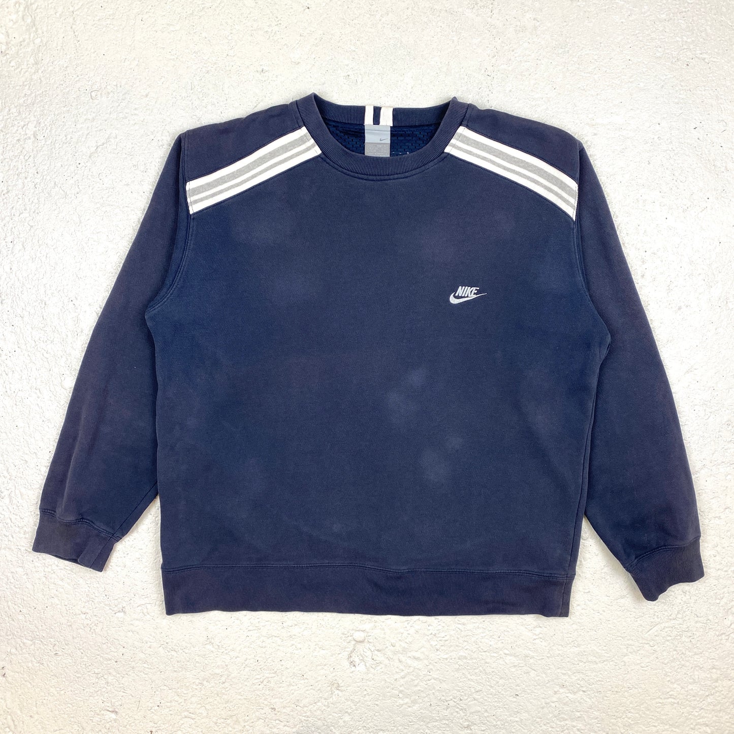 Nike heavyweight embroidered sweater (L)