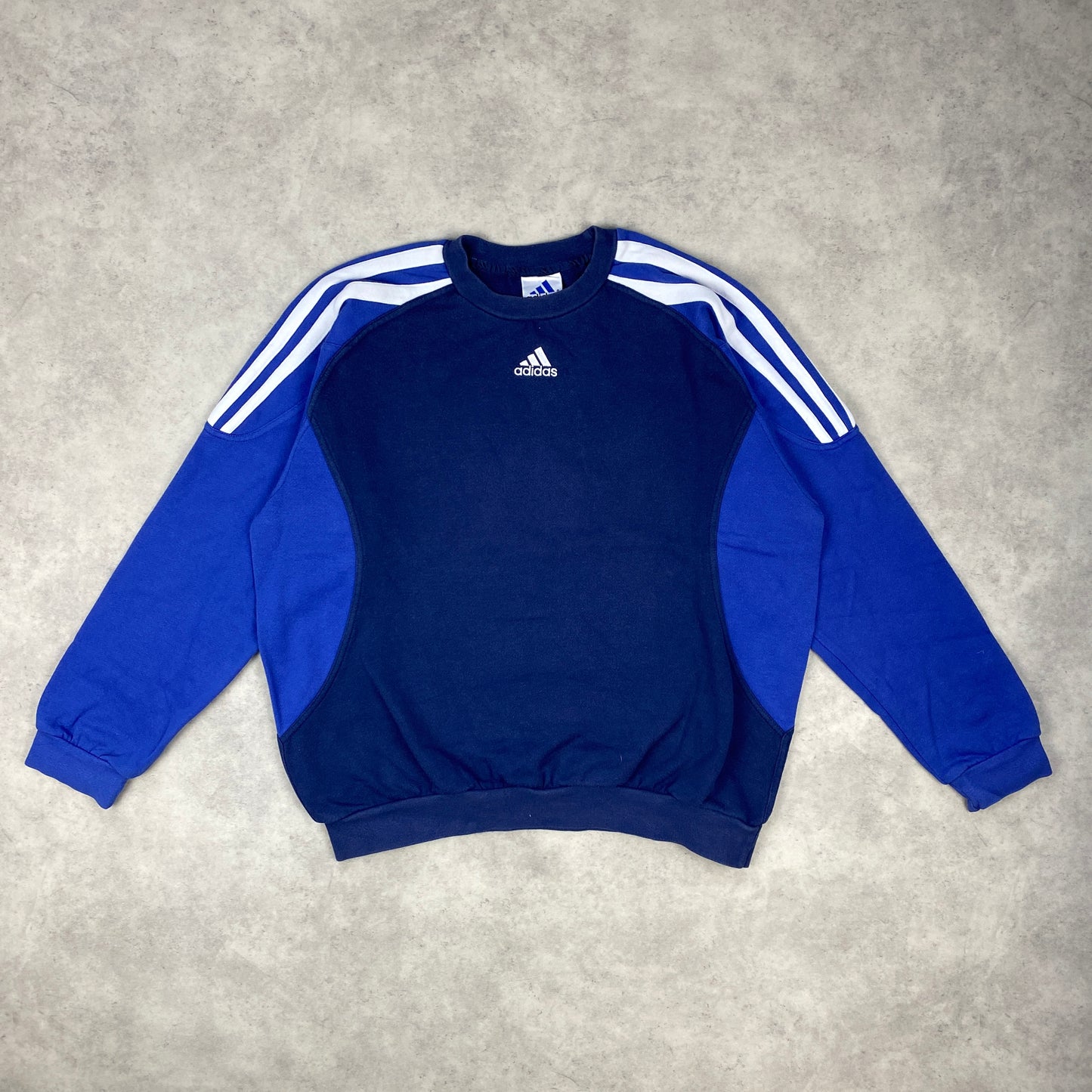 Adidas heavyweight sweater (S-M)