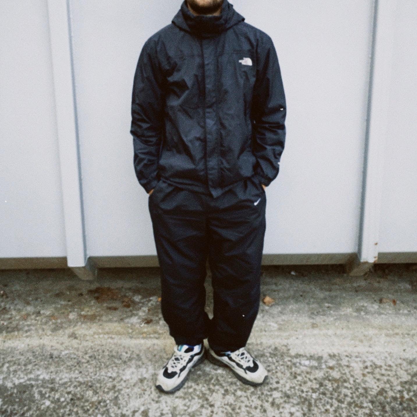 The North Face jacket (M)