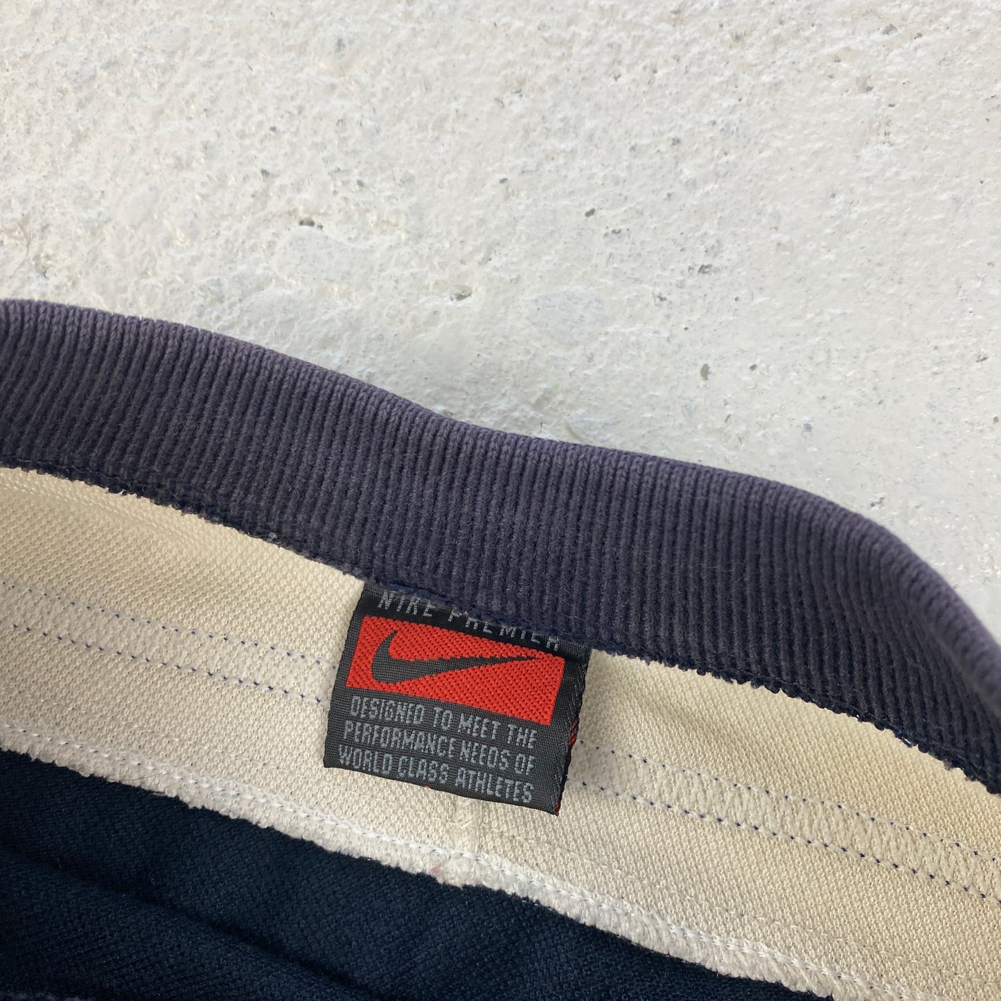 Nike RARE heavyweight sweater (M-L)