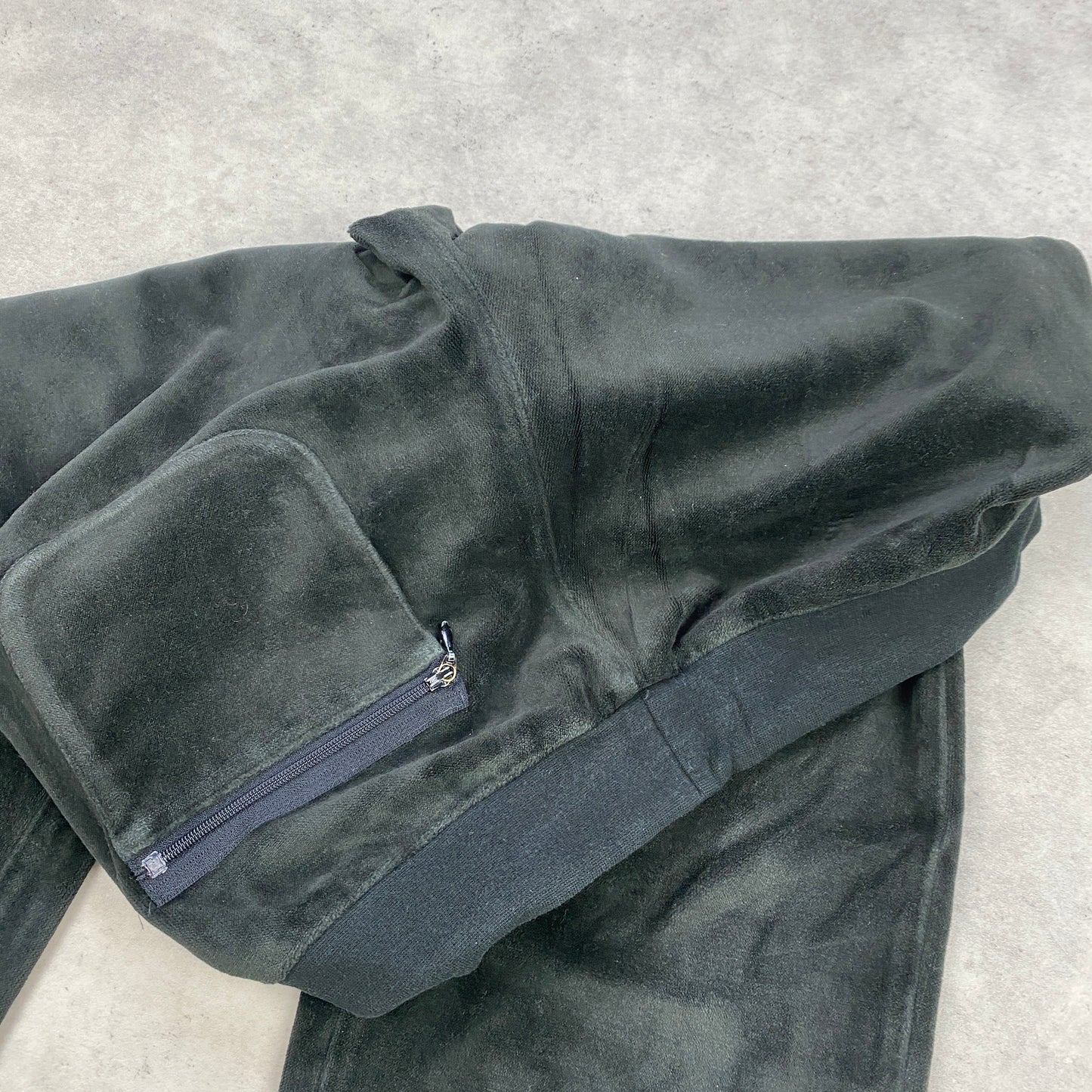 Lacoste pants (M)