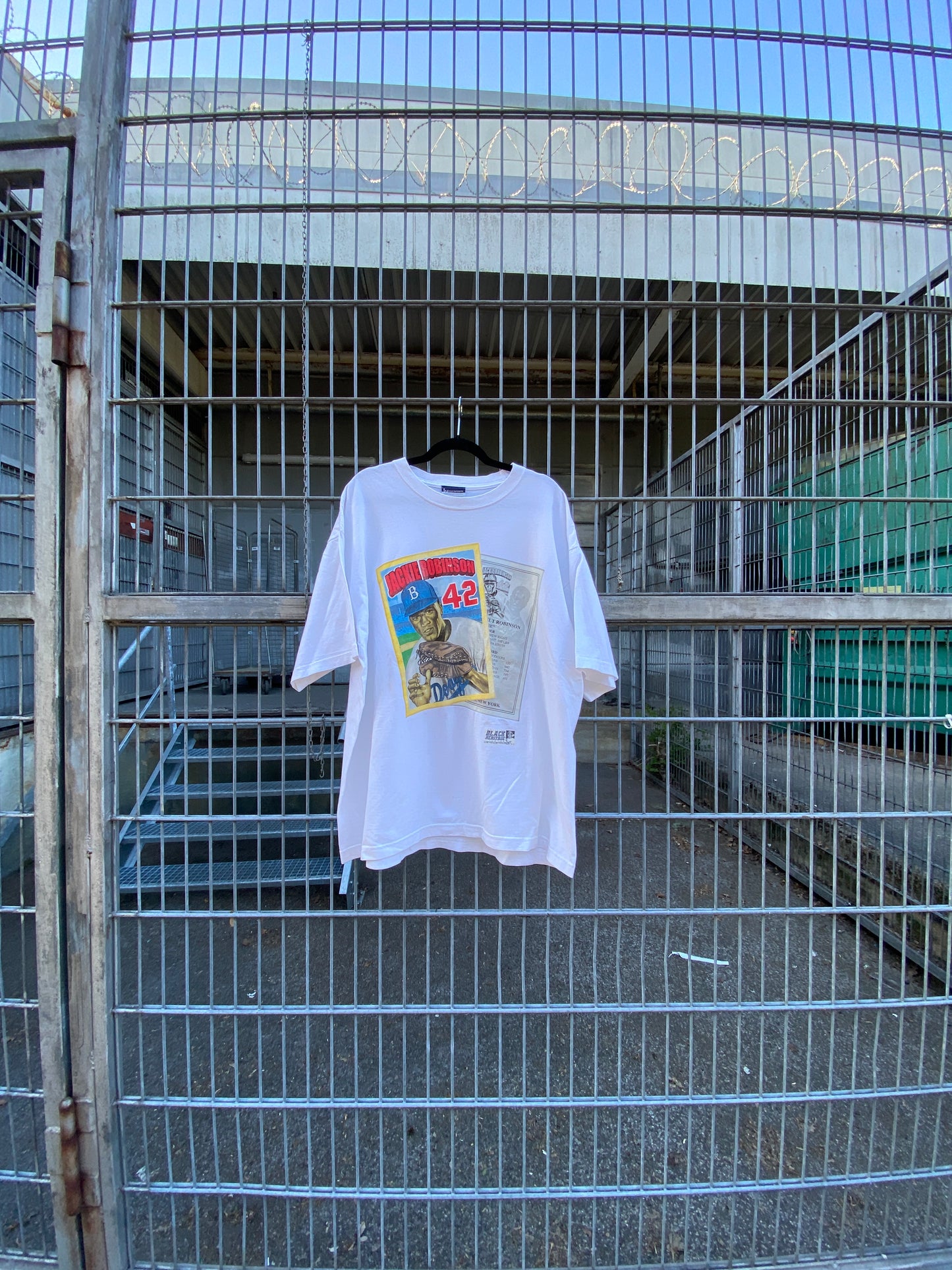 Jackie Robinson RARE heavyweight tee (XL-XXL)