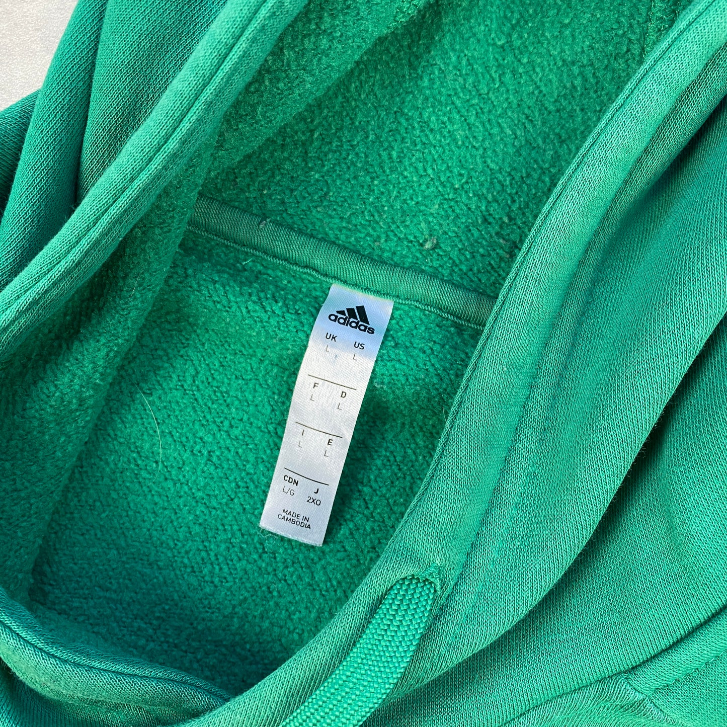 Adidas hoodie (M-L)